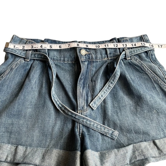 Hollister Women’s High Rise Mom Denim Shorts 3” Inseam Size 9 - Picture 4 of 7